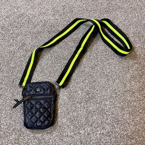 OLIVER THOMAS 24 + 7 Crossbody Bag Cellphone Quilted Purse Black RFID EUC